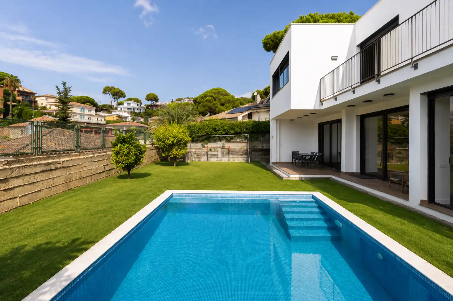 Piscina de Casa o chalet en venta en Premià de Dalt con Aire acondicionado, Jardín privado y Terraza