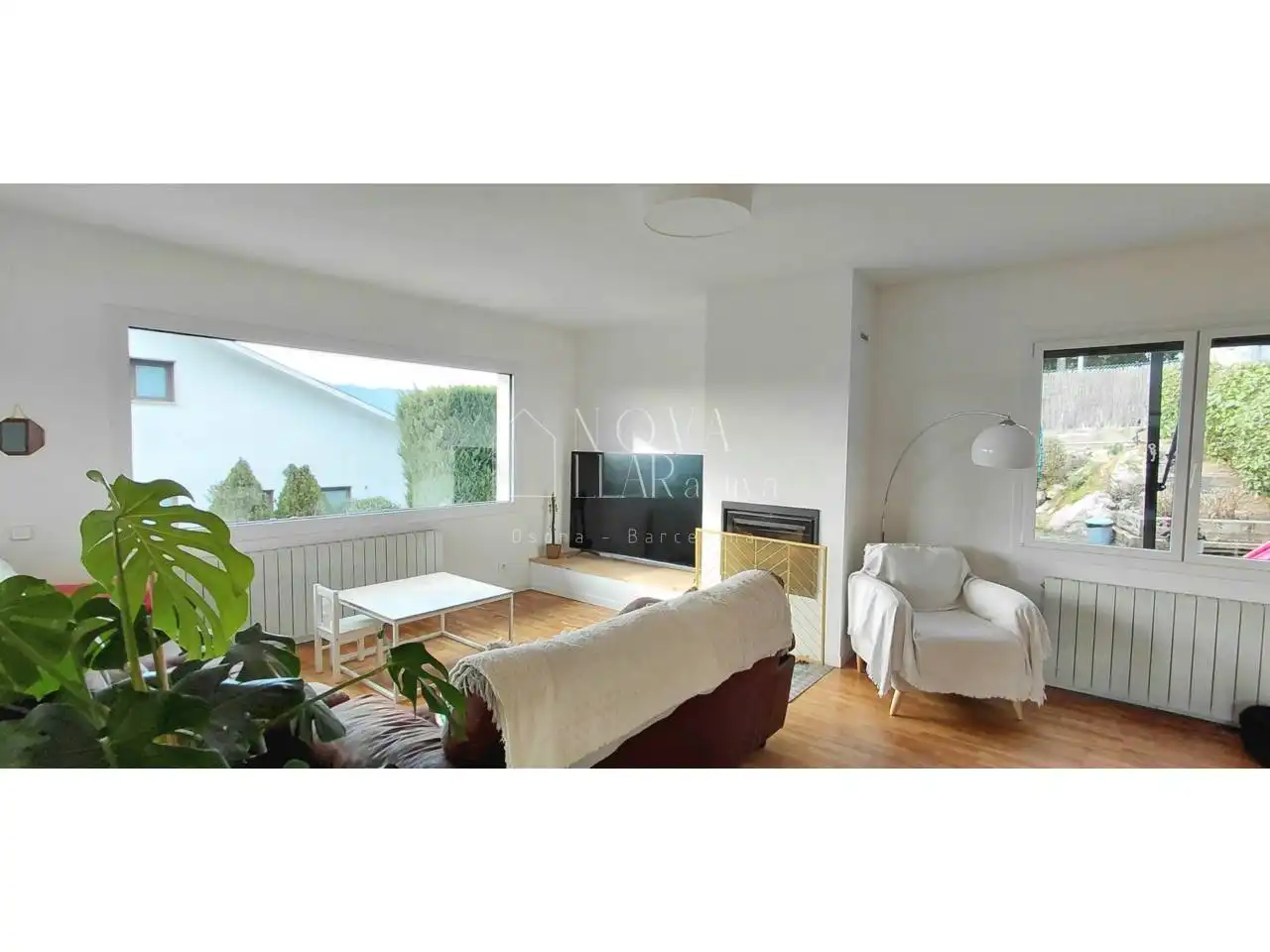 Sala de estar de Casa o chalet en venta en Seva con Aire acondicionado, Calefacción y Jardín privado