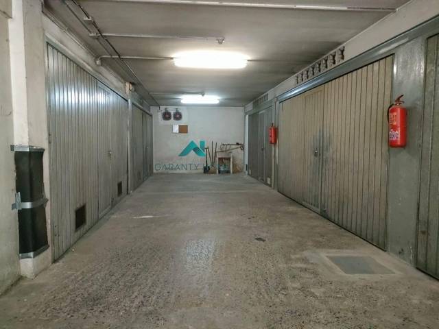 Garaje en Venta en Bidebieta