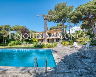 Vista exterior de Casa o xalet de lloguer en Castell-Platja d'Aro amb Aire condicionat, Terrassa i Piscina