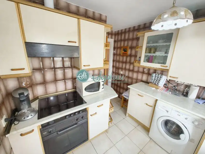 Cocina de Piso en venta en Segovia con Calefacción, Terraza y Trastero