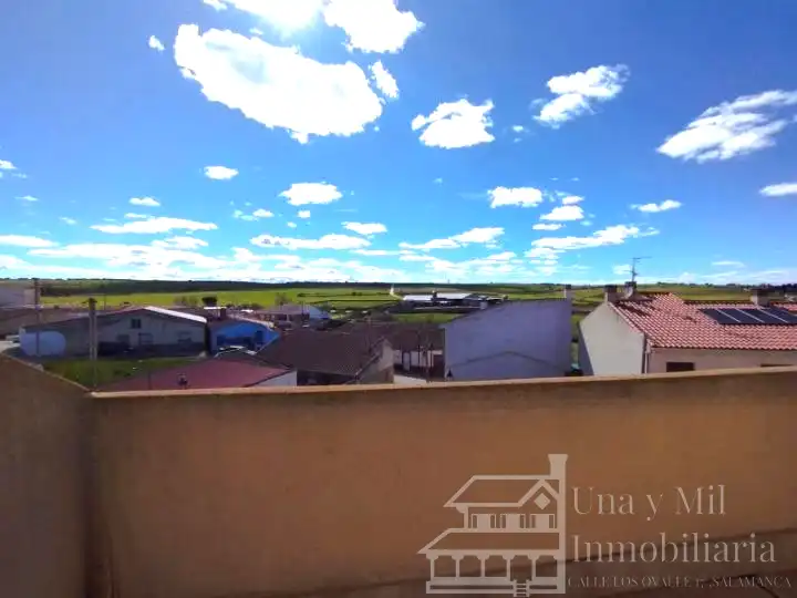Vista exterior de Ático en venta en Mozárbez con Calefacción y Terraza