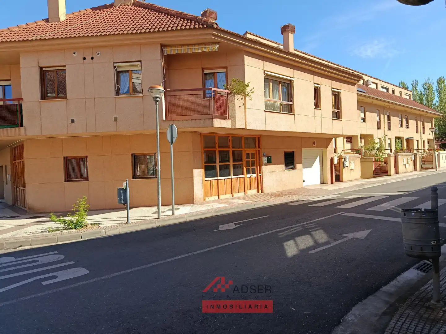 Terraced house with terrace for sale in Lardero - CERVANTES