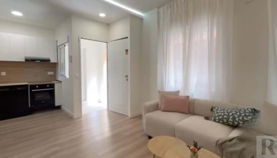 Photo 1 of Flat for sale in Carrer de  de Març, Camí Reial, Valencia