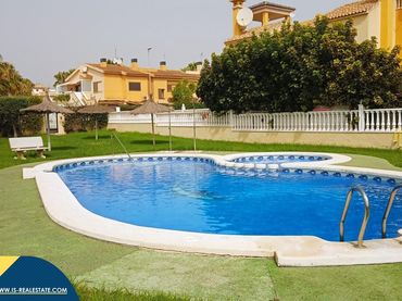 Bungalow mit Pool zum Verkauf in Orihuela Costa