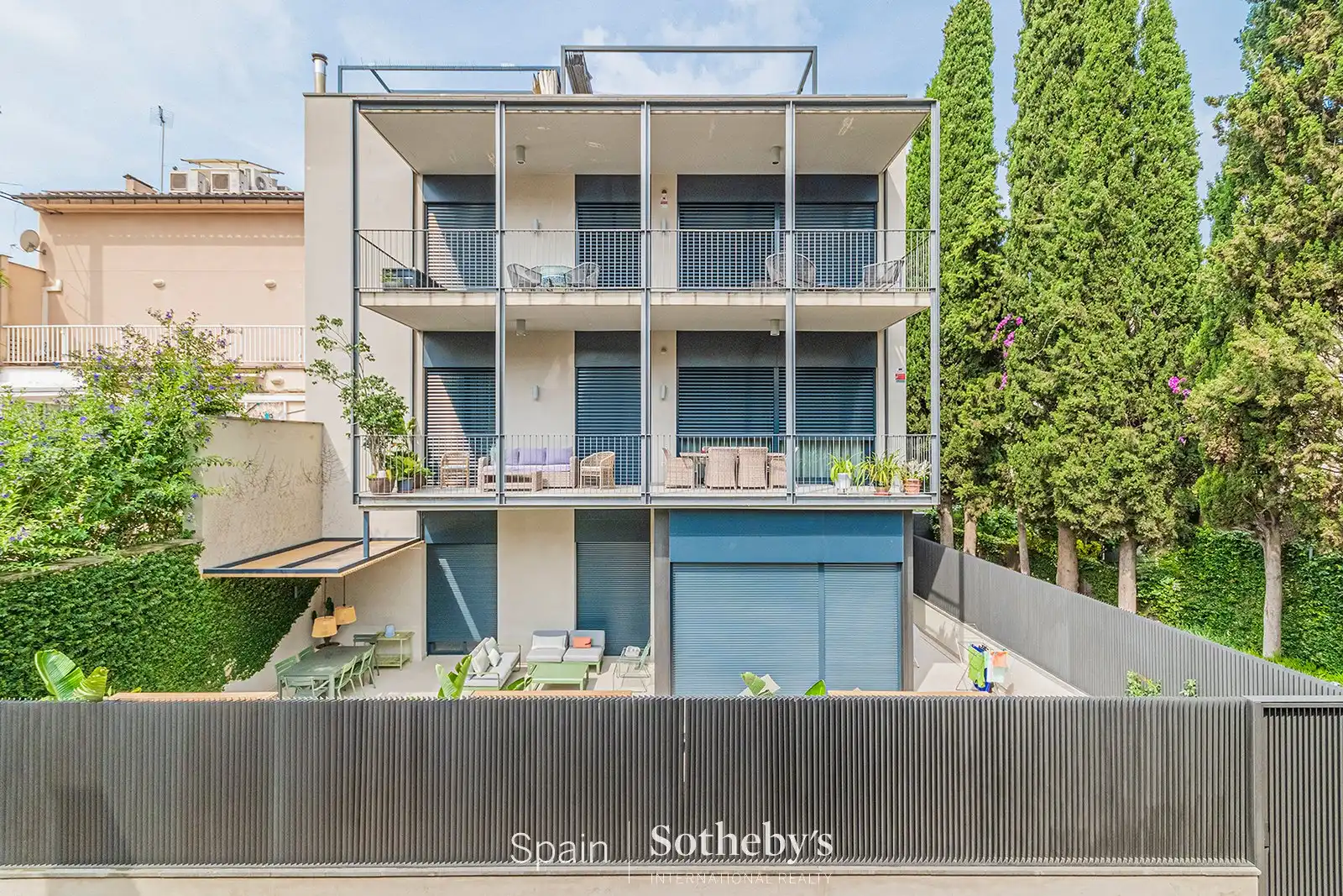 Vista exterior de Ático en venta en Sant Just Desvern con Aire acondicionado, Terraza y Trastero