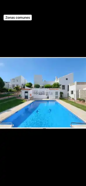Vista exterior de Casa o chalet de alquiler en Estepona con Aire acondicionado, Jardín privado y Terraza