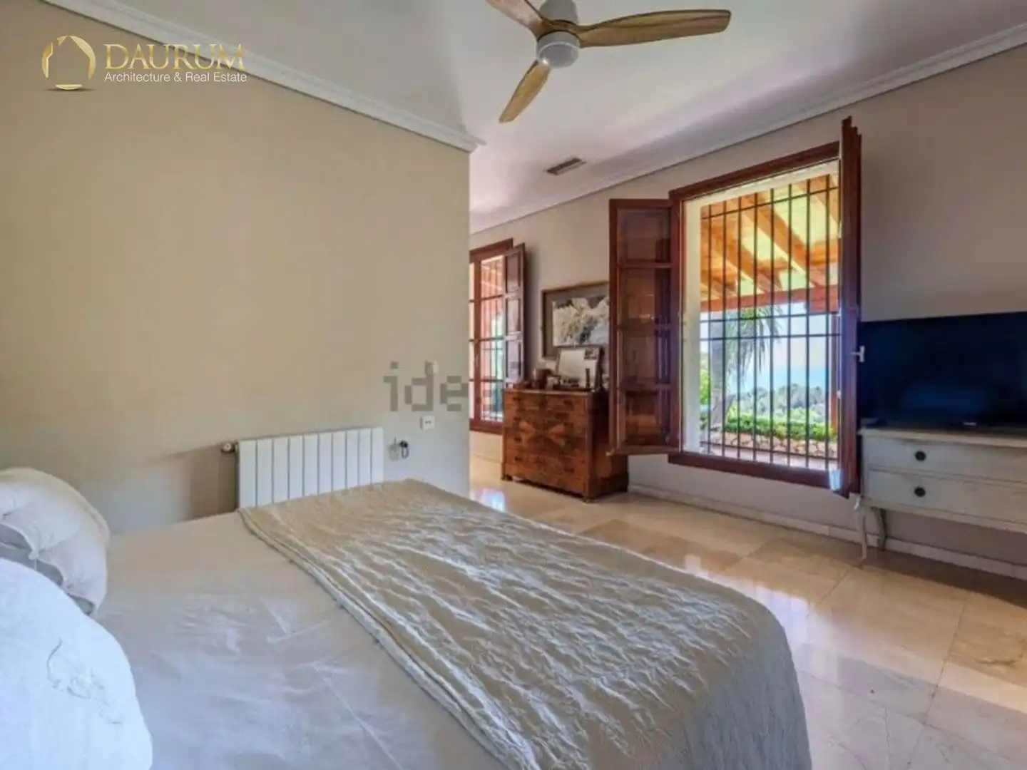 Bedroom of Houses for sale in Málaga  with Air Conditioner, Private garden and Swimming Pool
