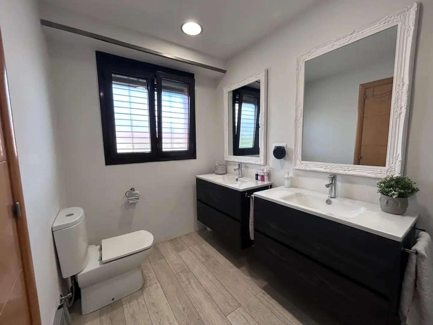 Baño de Piso en venta en Gurb con Calefacción, Terraza y Horno