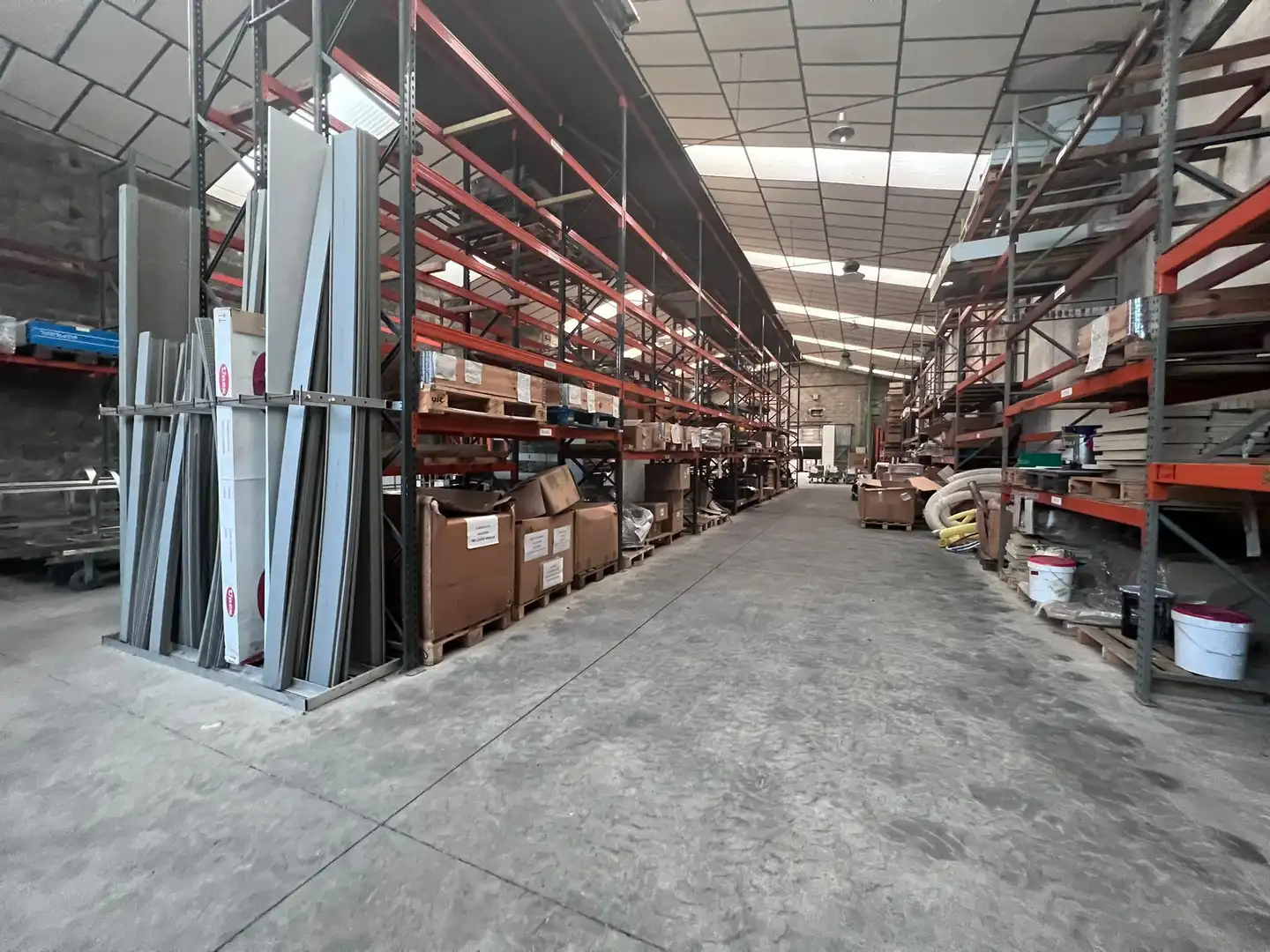 Industrial buildings for sale in Zizurkil