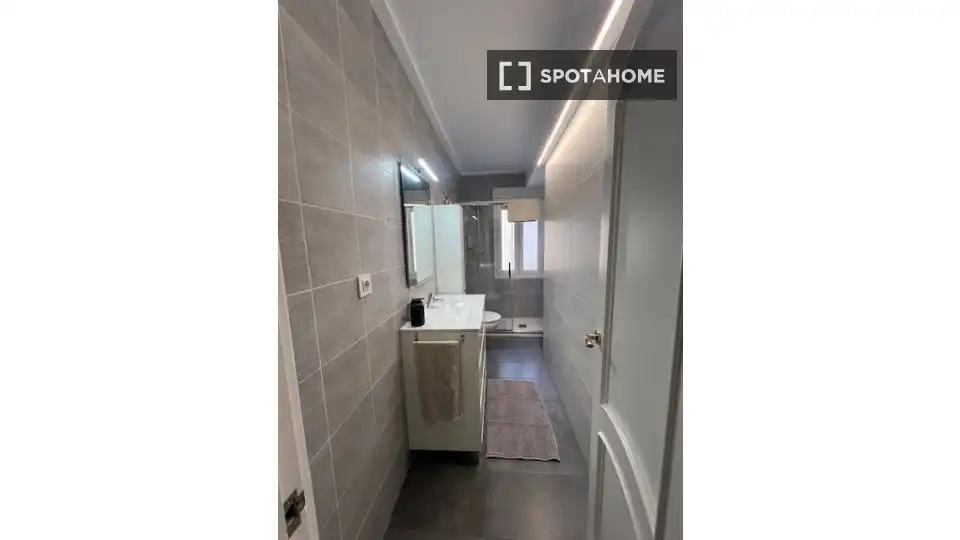 Bany de Apartament per a compartir en Bilbao  amb Aire condicionat, Calefacció i Terrassa