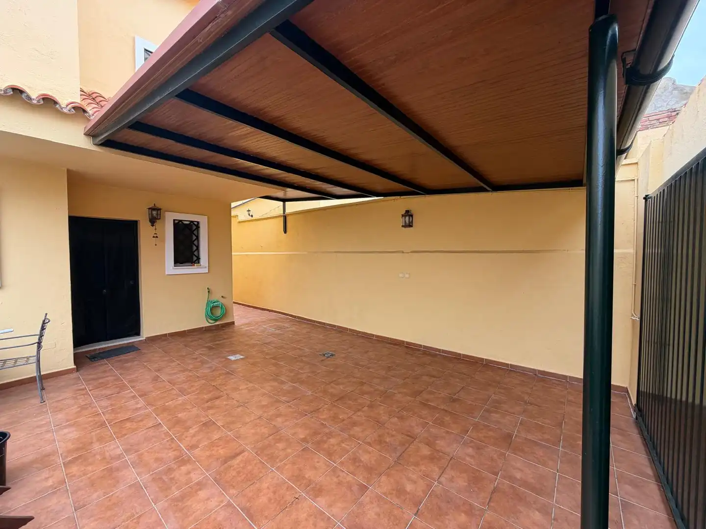 Terrassa de Casa adosada en venda en Algeciras amb Jardí privat i Terrassa