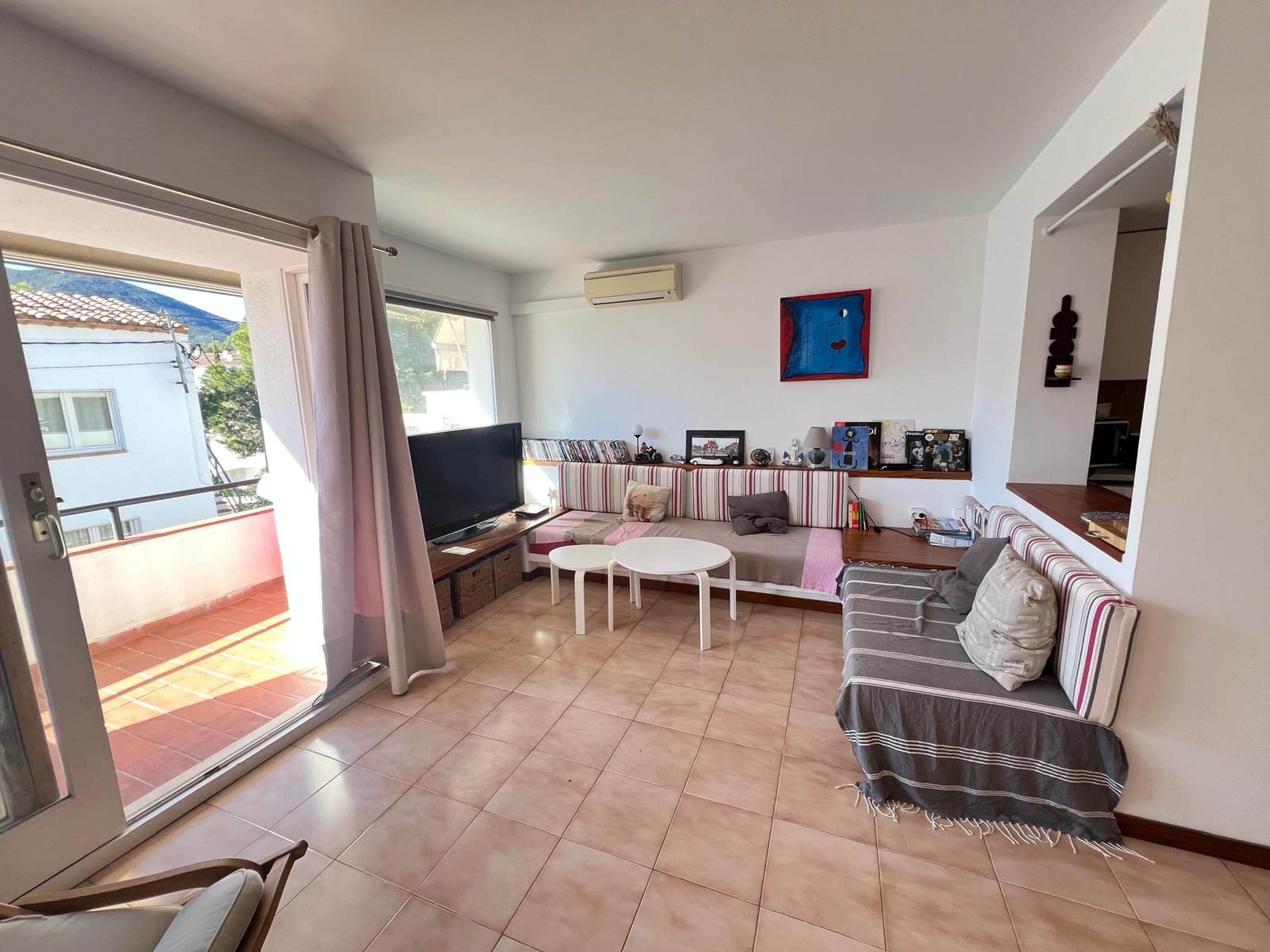 Wohnzimmer von Wohnung zum Verkauf in Cadaqués mit Terrasse
