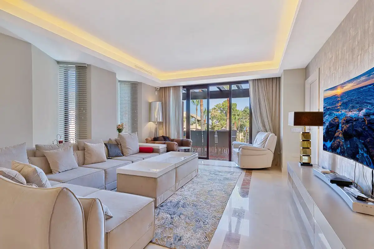 Wohnzimmer von Maisonette zum Verkauf in Marbella mit Klimaanlage, Terrasse und Gemeinschaftspool