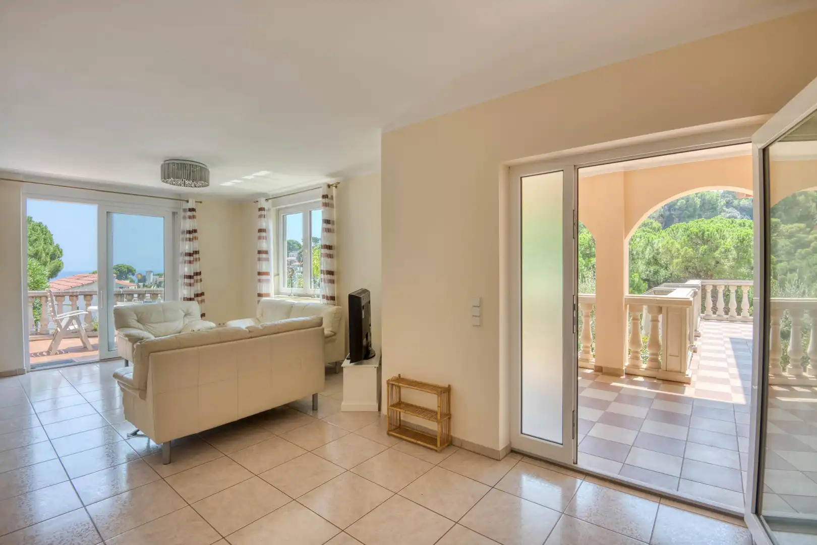 Country homes for sale in Pals