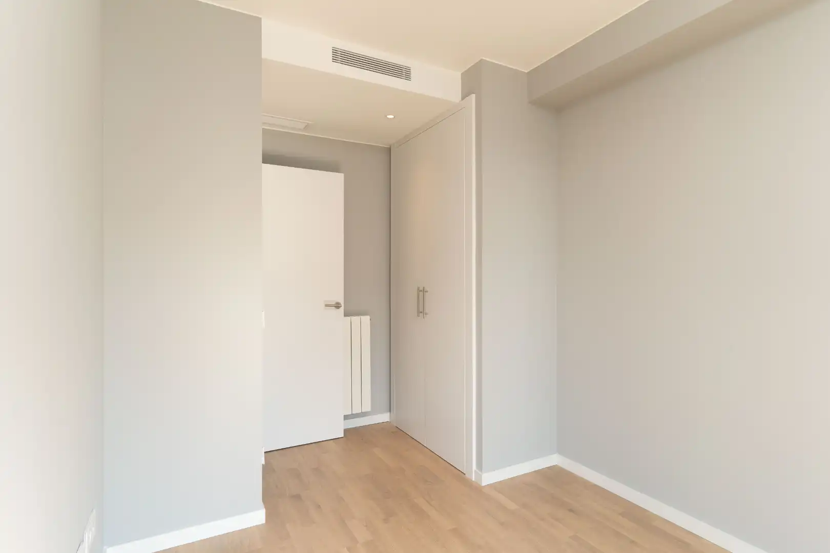 Wohnung zum Verkauf in Badalona mit Klimaanlage, Heizung und Terrasse