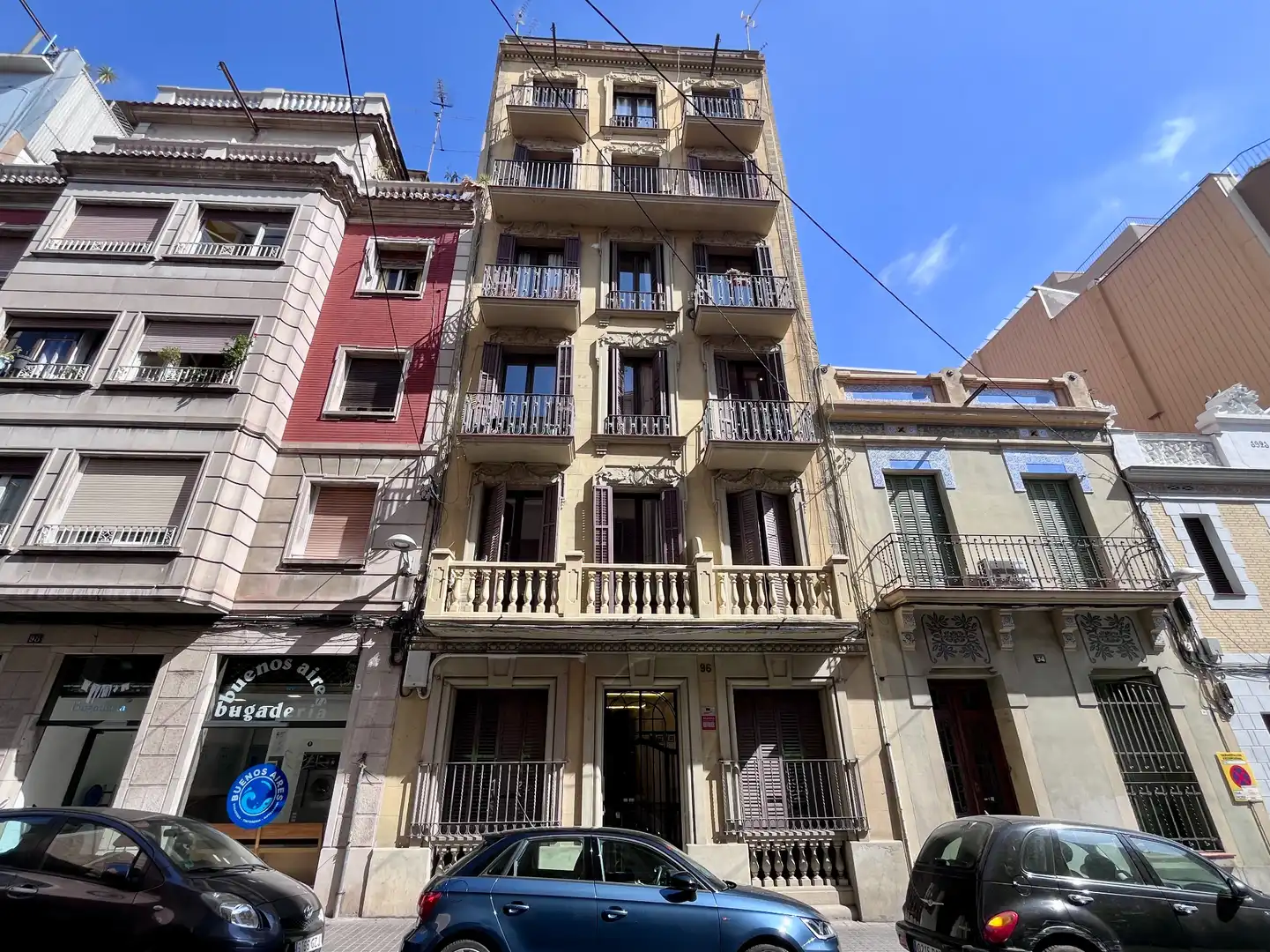 Exterior view of Study for rent in Barcelona  with Air Conditioner, Heating and Terrace