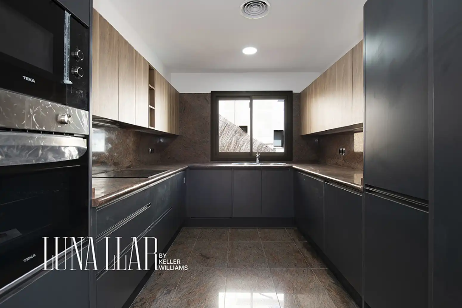 Kitchen of Houses for sale in Sitges  with Private garden and Balcony