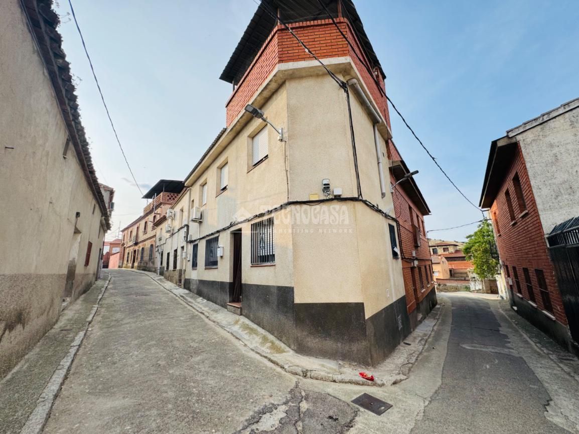 Exterior view of House or chalet for sale in Nombela  with Air Conditioner and Terrace