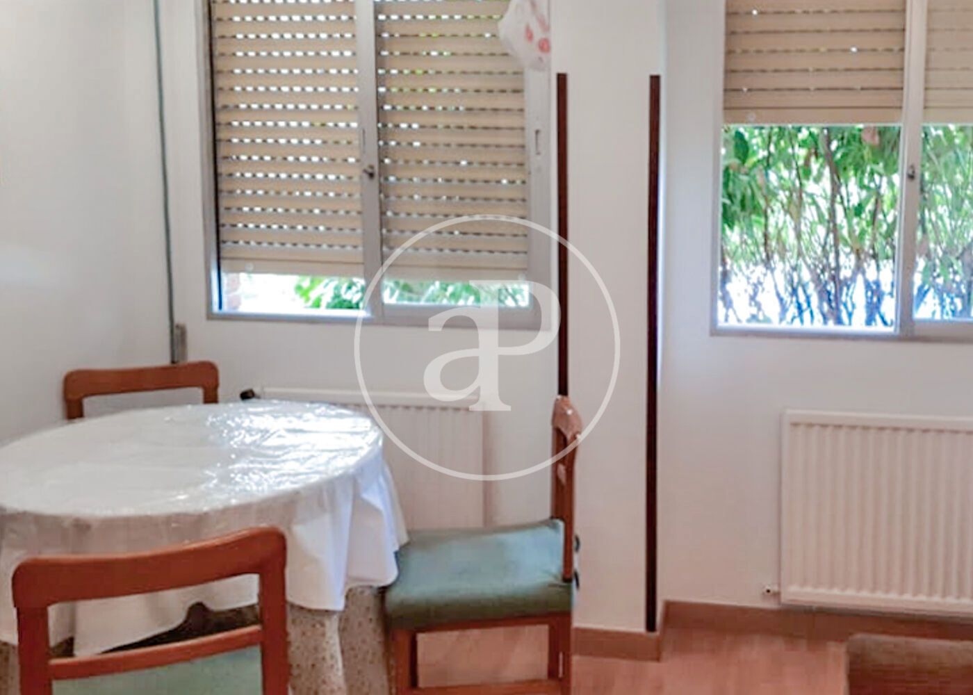 Dining room of Flat for sale in  Madrid Capital  with Heating, Private garden and Community pool