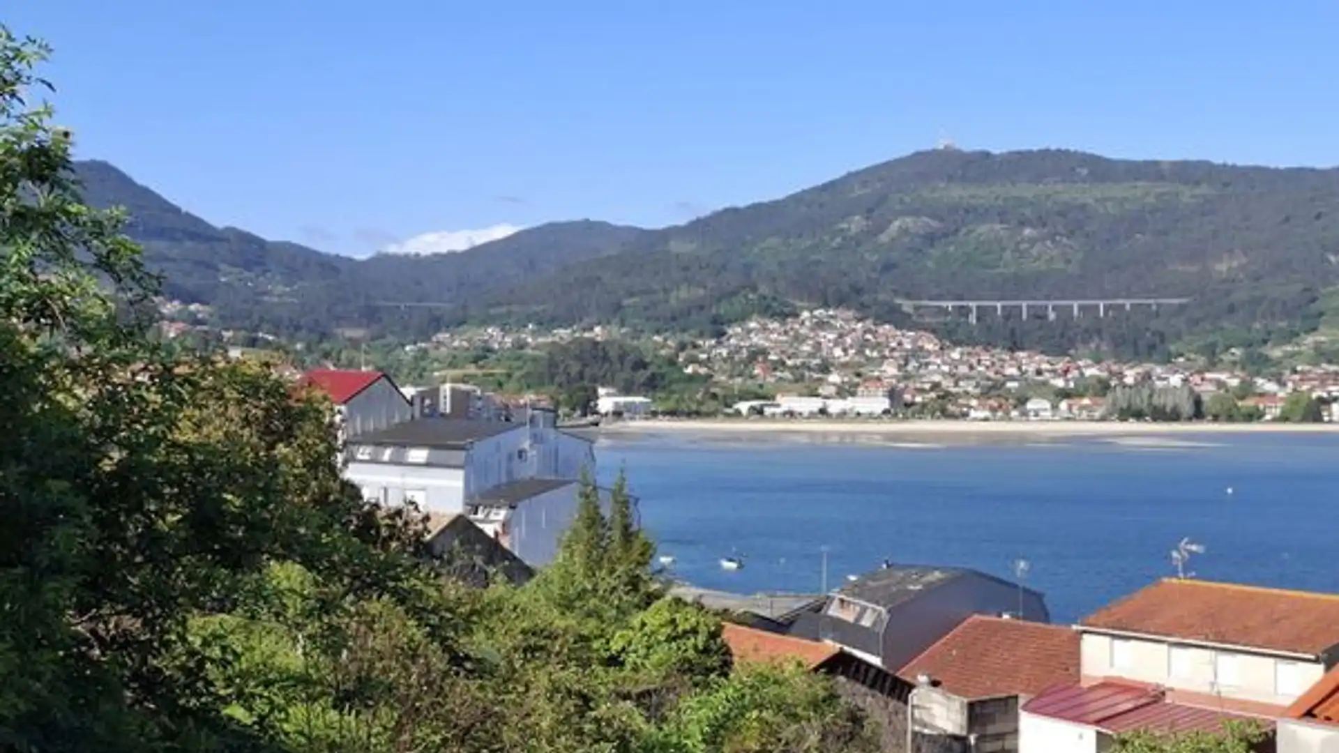 Exterior view of Flat for sale in Moaña  with Heating, Parquet flooring and Storage room