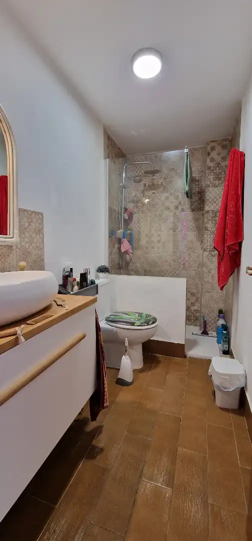 Baño de Apartamento en venta en Cogollos de la Vega con Aire acondicionado, Terraza y Amueblado