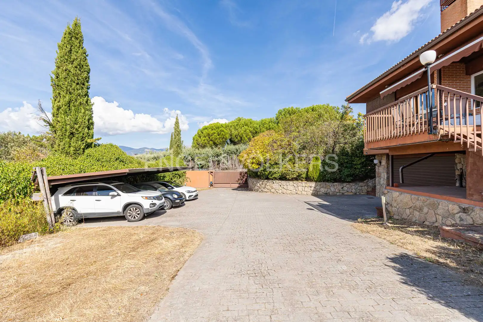 Vista exterior de Casa o xalet en venda en Collado Villalba amb Aire condicionat, Calefacció i Jardí privat