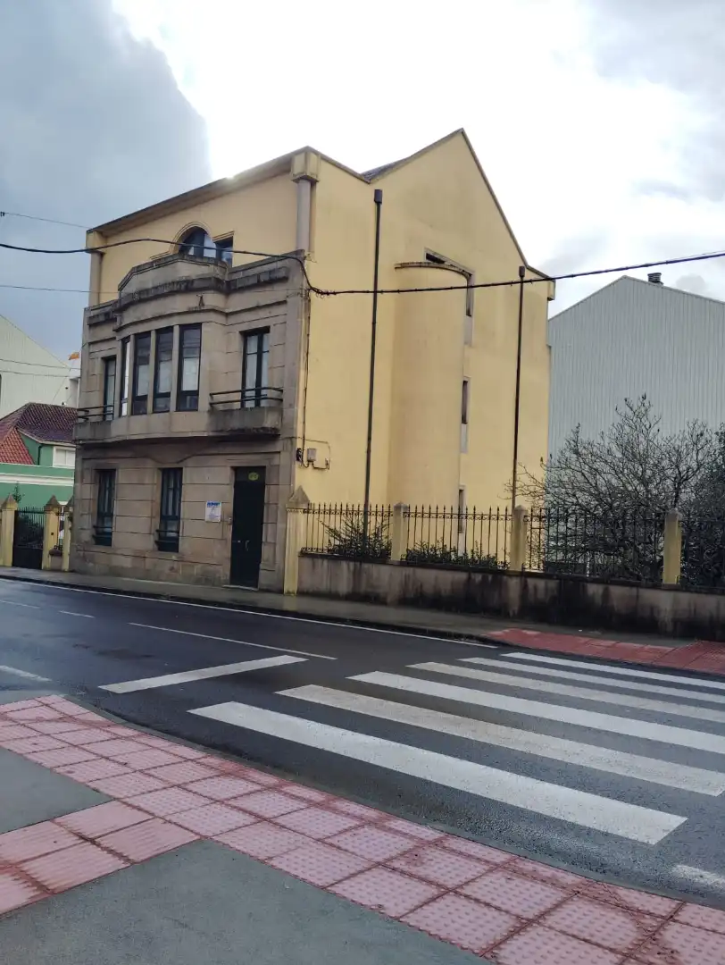 Casa con terrazza in vendita a Rúa Carcasia 17