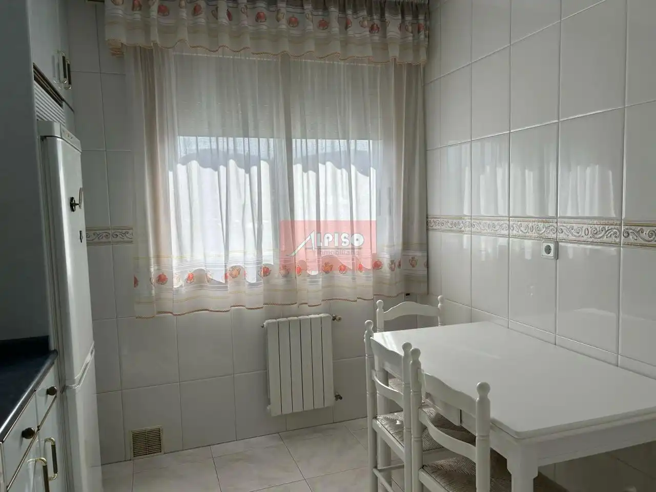 Schlafzimmer von Wohnungen zur Miete in Ourense Capital  mit Heizung und Möbliert