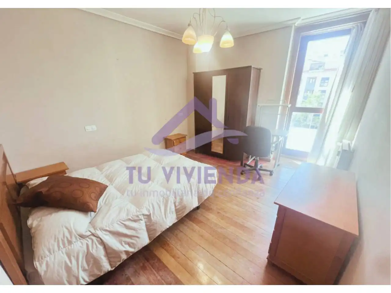 Schlafzimmer von Wohnung zur Miete in Valladolid mit Heizung und Möbliert