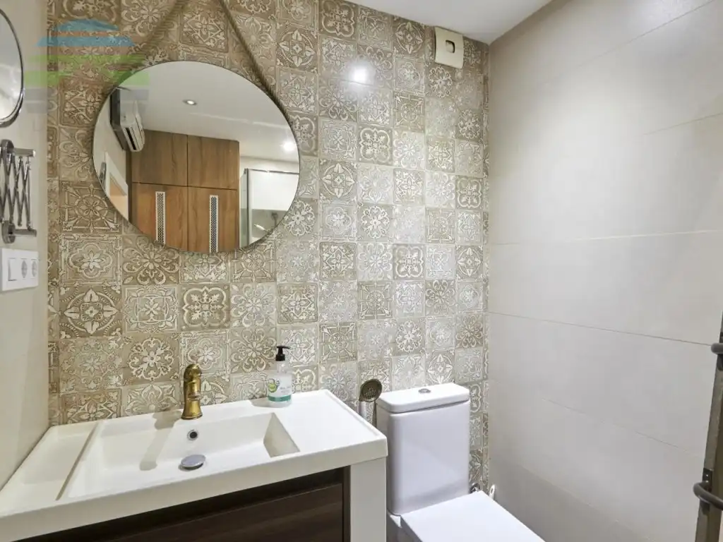 Baño de Piso en venta en Barcelona con Aire acondicionado y Amueblado