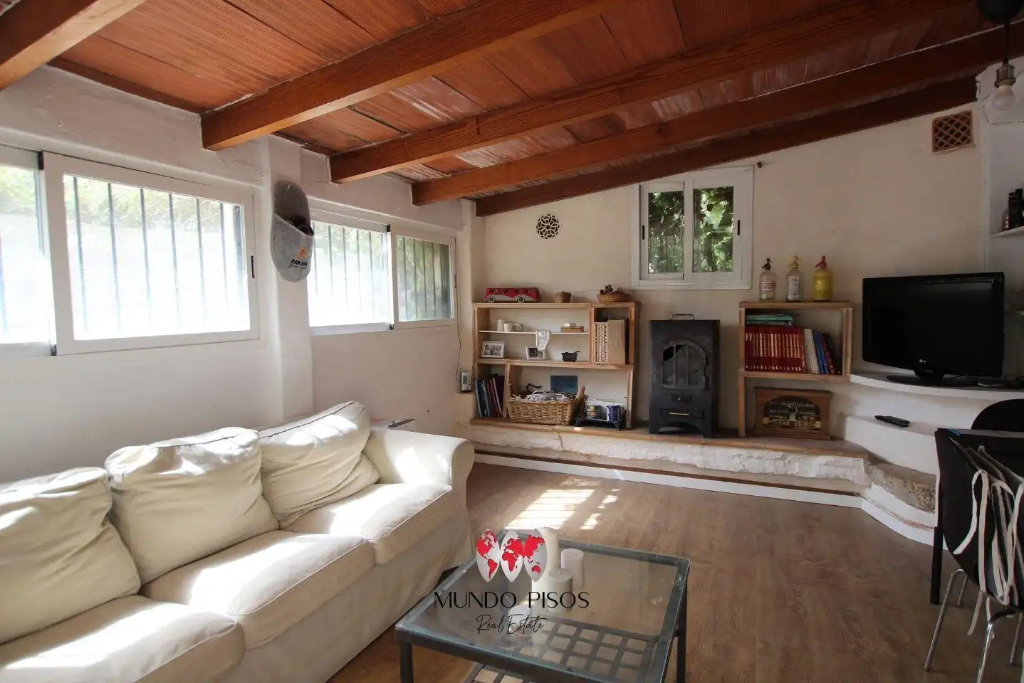 Sala d'estar de Finca rústica en venda en Santa Eugènia amb Calefacció, Jardí privat i Parquet