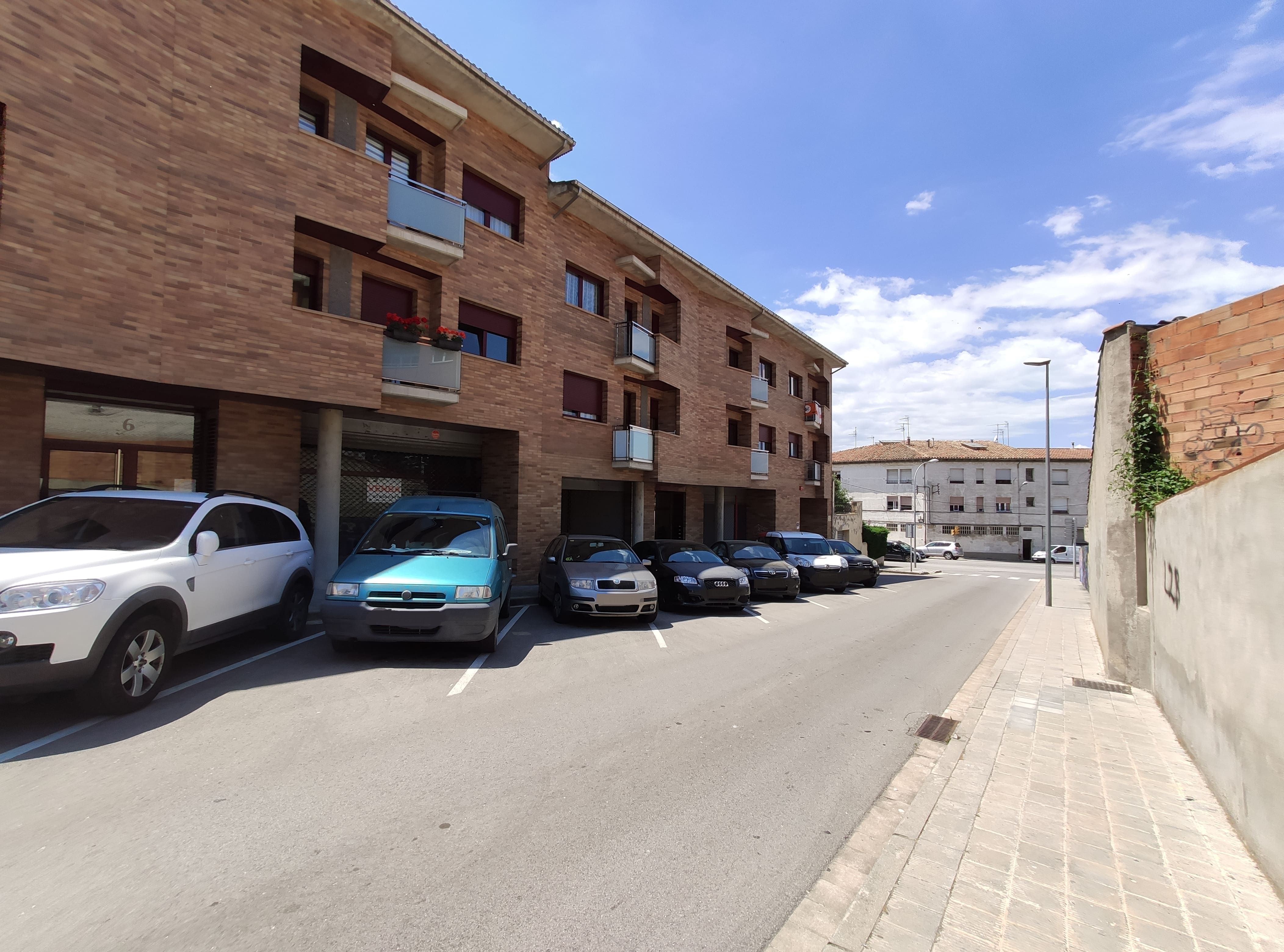 Aparcament de Local en venda en Roda de Ter