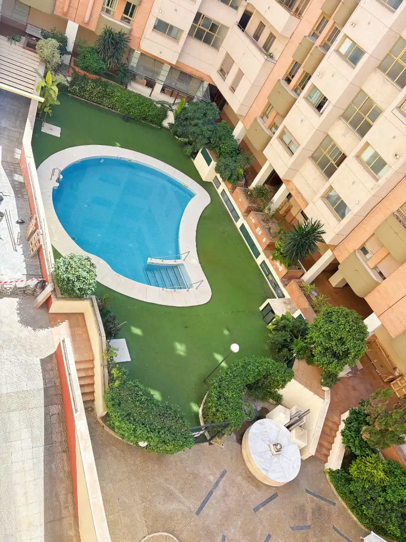 Swimming pool of Flat for sale in Sevilla  with Air Conditioner, Terrace and Community pool
