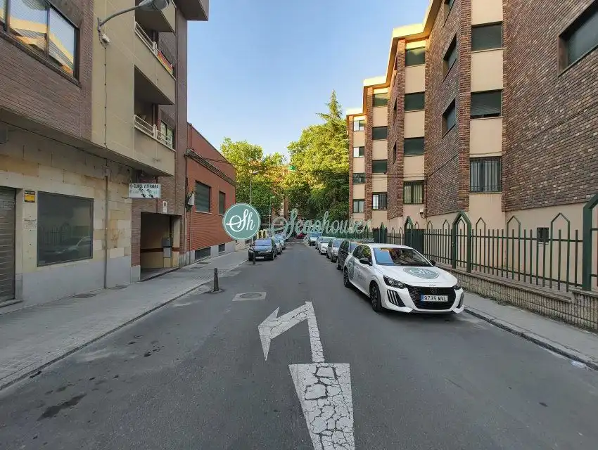 Außenansicht von Wohnung zur Miete in Segovia mit Heizung, Terrasse und Abstellraum