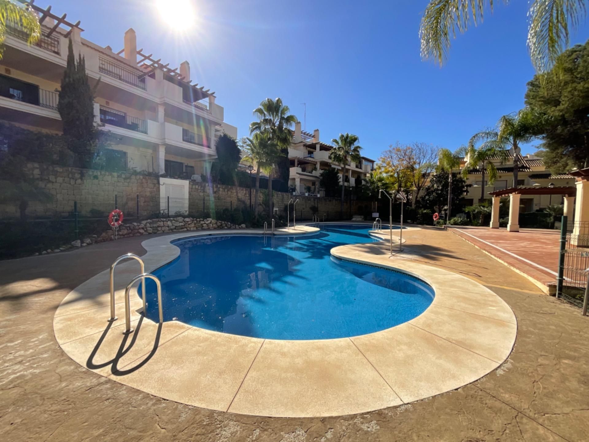 Exterior view of Apartment for sale in Marbella  with Air Conditioner, Terrace and Community pool