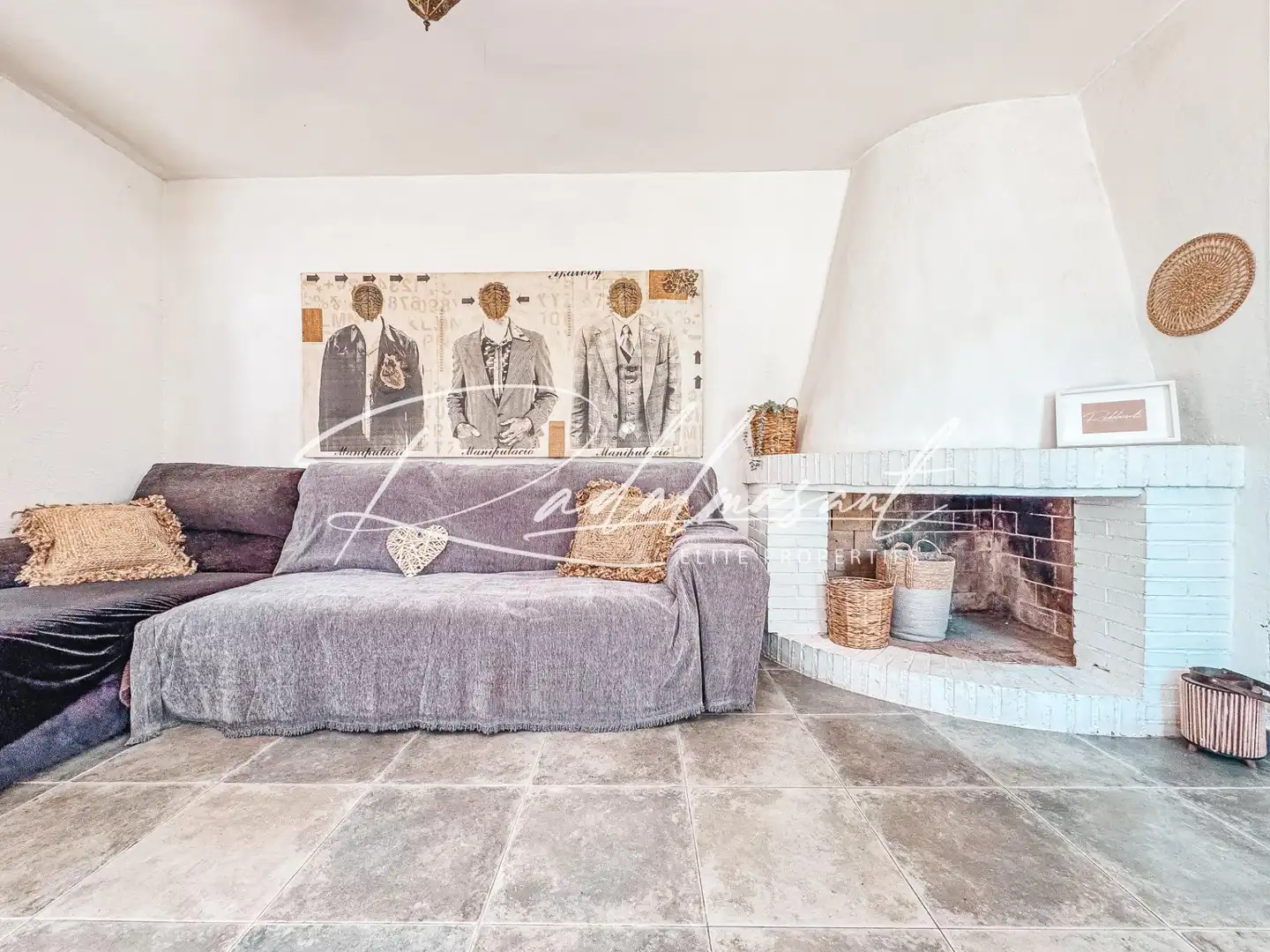 Sala d'estar de Casa o xalet en venda en Tarragona amb Jardí privat, Traster i Piscina