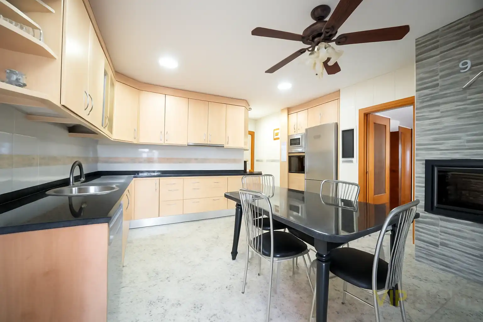 Kitchen of Houses for sale in Castell d'Aro, Platja d'Aro i s'Agaró  with Air Conditioner, Heating and Terrace