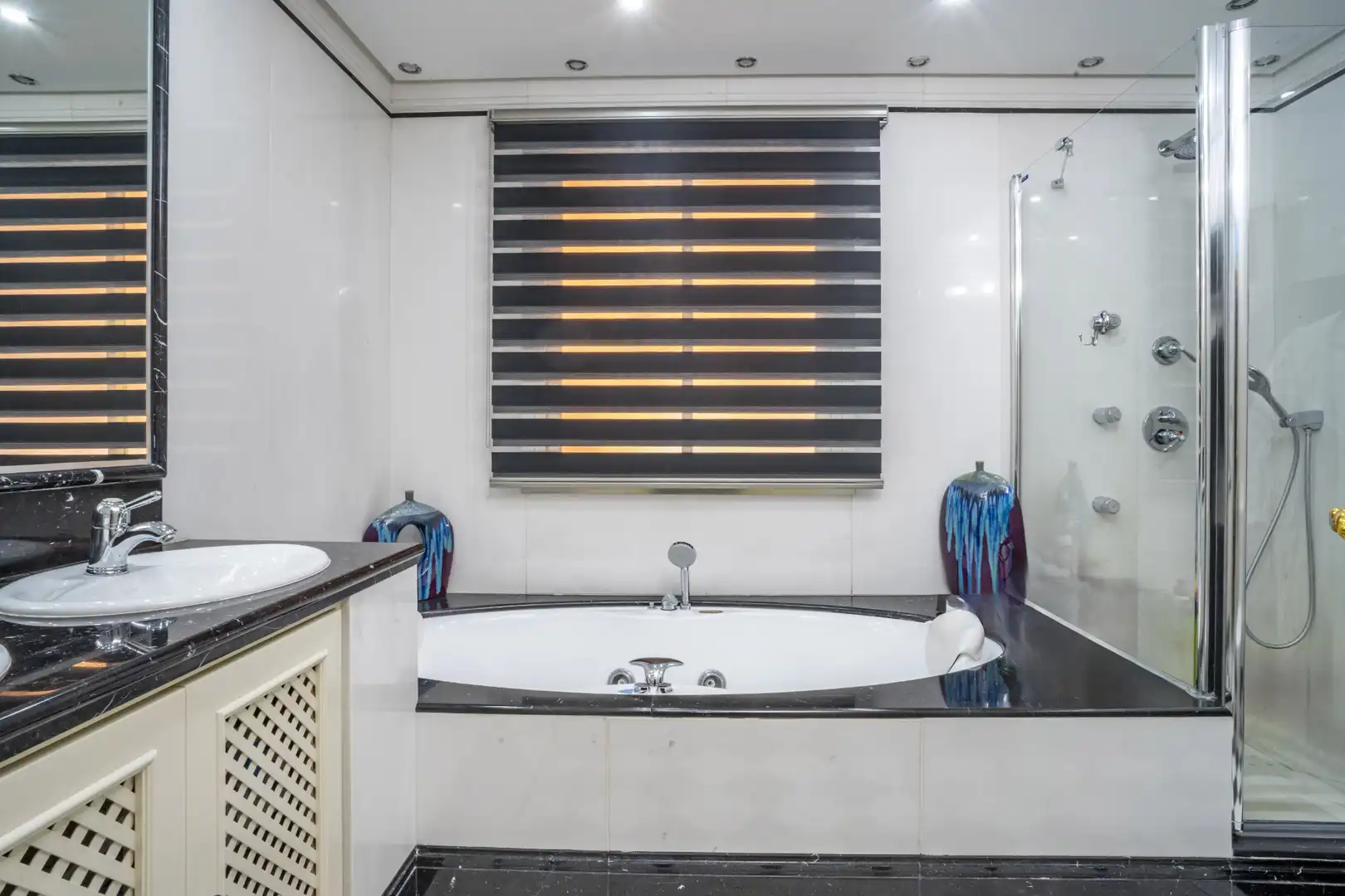 Planta baja en venta en Puerto Banús