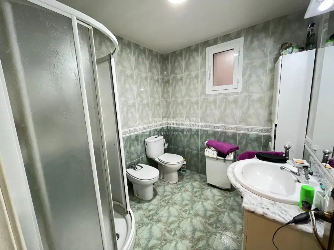Bathroom of Flat for sale in Zaragoza  with Air Conditioner, Heating and Terrace