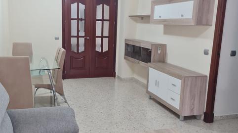 Foto 2 de Piso de alquiler en La Paz, Alcalá de Guadaira