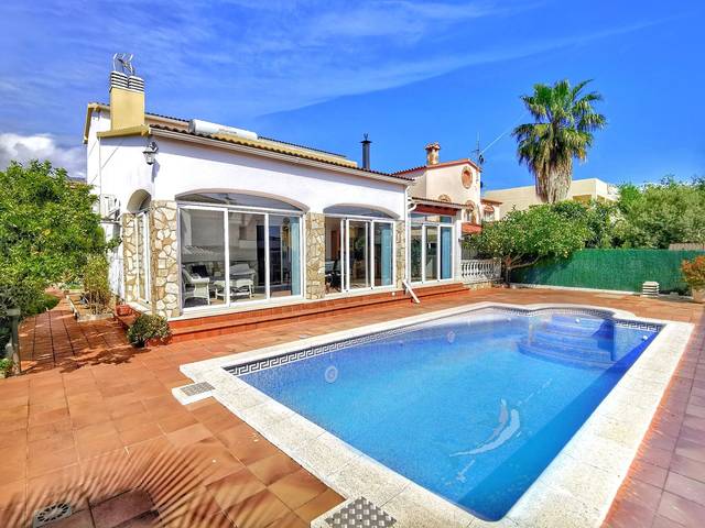 Casa-chalet en Venta en Fenals