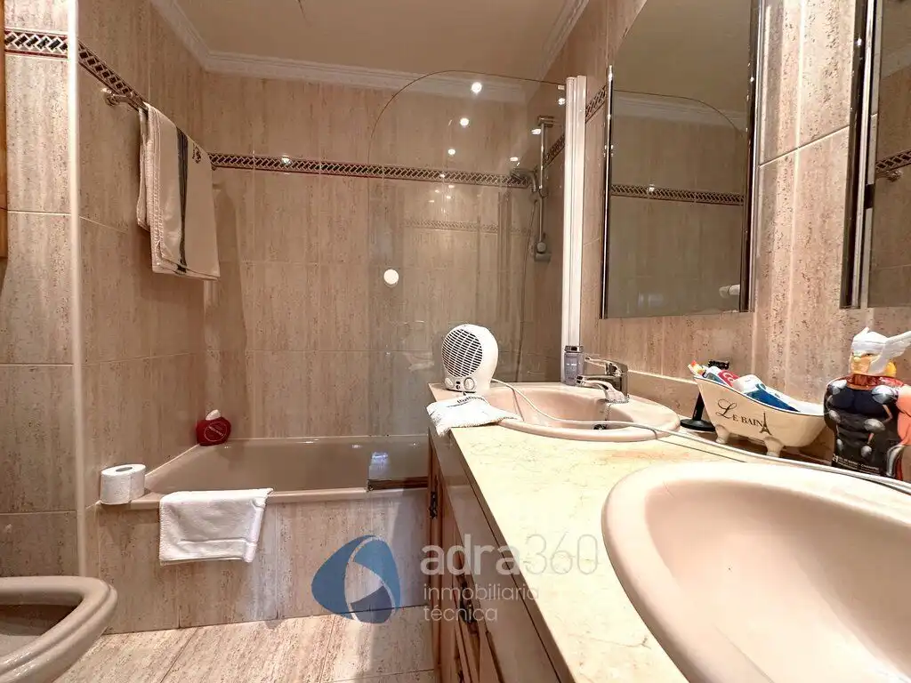 Baño de Casa o chalet en venta en  Logroño con Aire acondicionado, Calefacción y Jardín privado