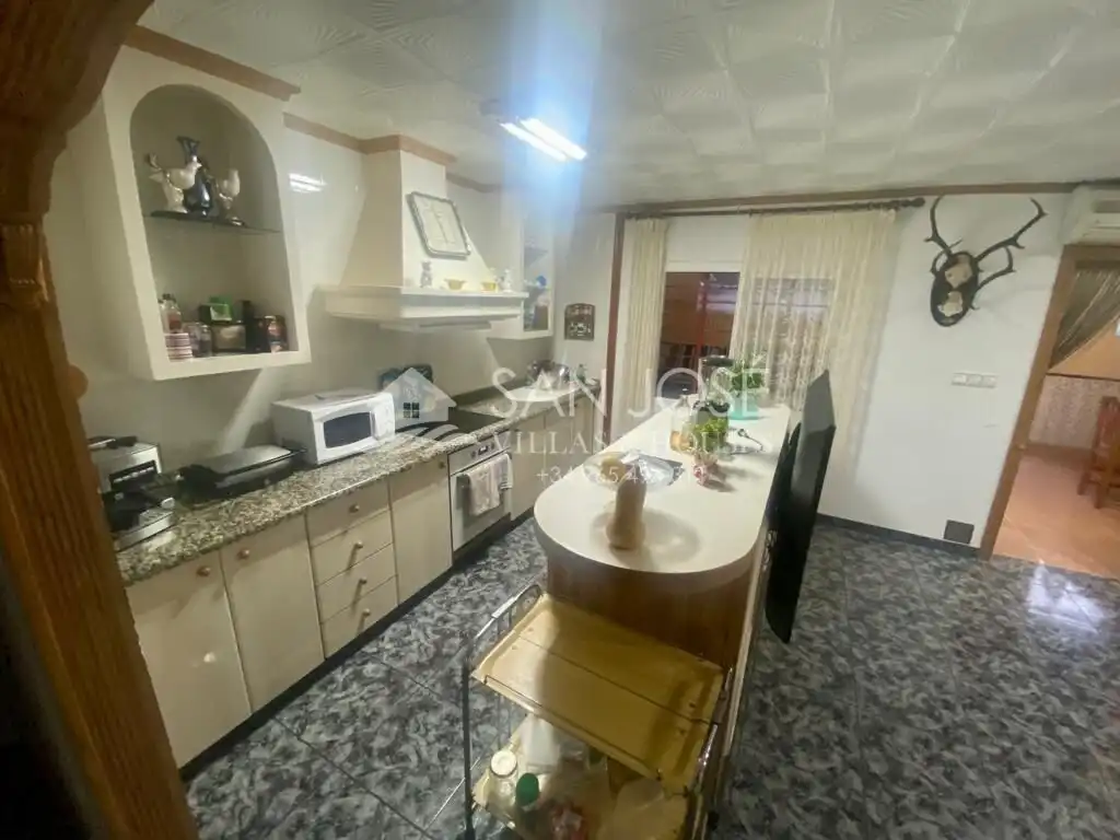 Kitchen of Houses for sale in San Vicente del Raspeig / Sant Vicent del Raspeig  with Air Conditioner, Private garden and Terrace