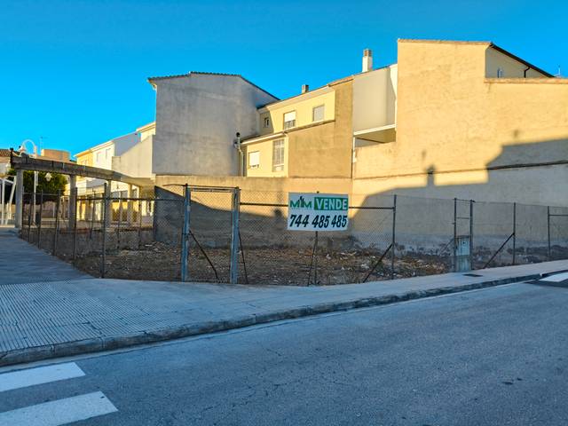 Terreno residencial en Venta en Carrer Joan Fuster, 20 en Almoines