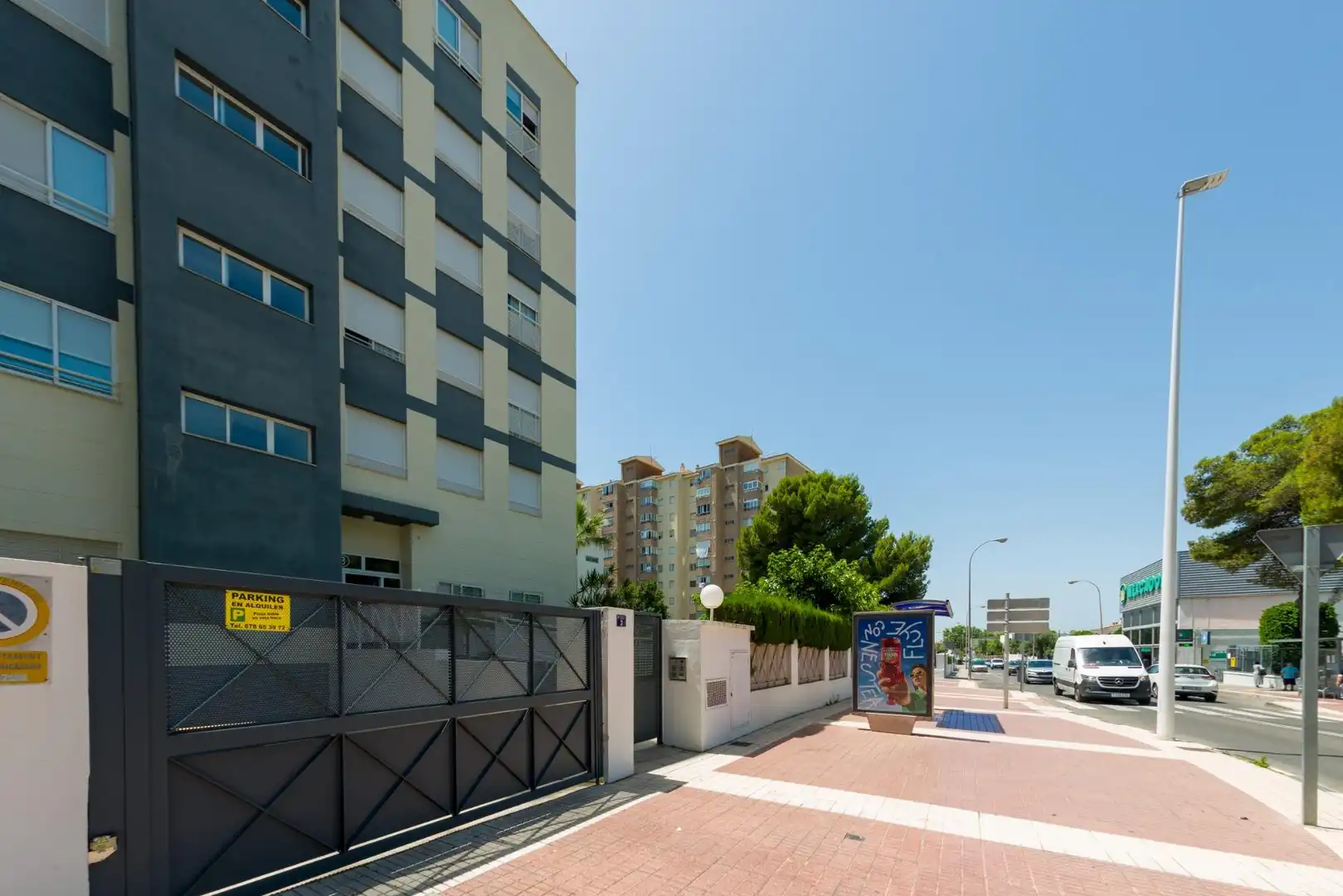 Außenansicht von Wohnungen zum Verkauf in Benicasim / Benicàssim mit Privatgarten, Terrasse und Gemeinschaftspool