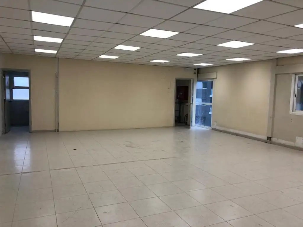 Industrial building to rent in Carrer de l'Oliverar 12, imagen 9