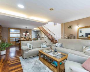 Sala d'estar de Casa o xalet en venda en Gavà amb Aire condicionat, Calefacció i Jardí privat