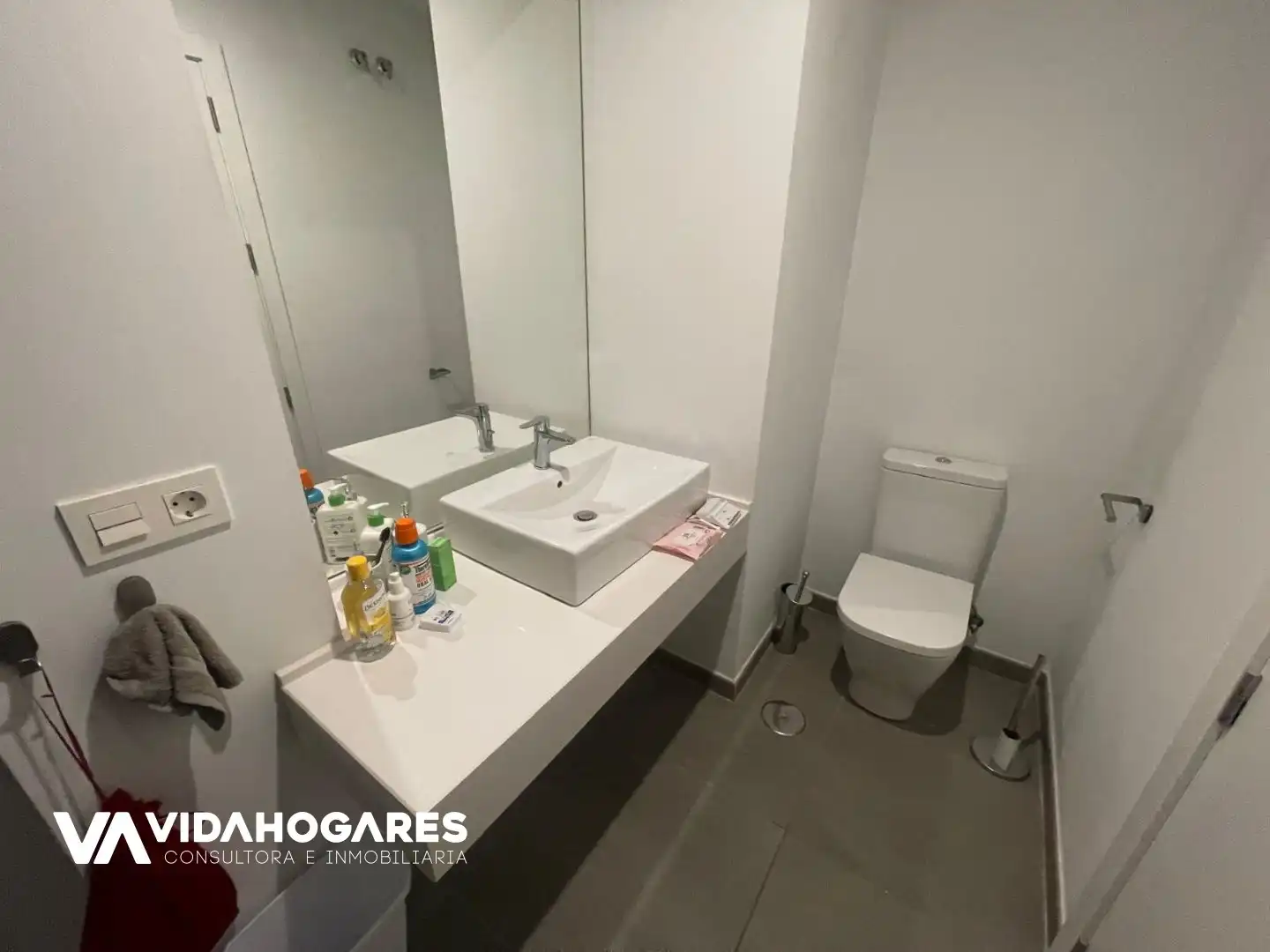 Bathroom of Duplexes for sale in Rota  with Terrace, Storage room and Swimming Pool