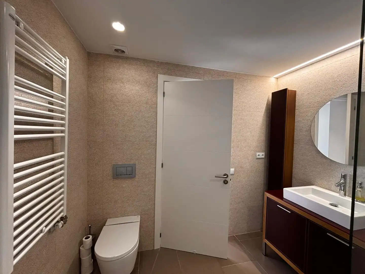 Baño de Casa o chalet en venta en L'Estartit con Aire acondicionado, Calefacción y Jardín privado